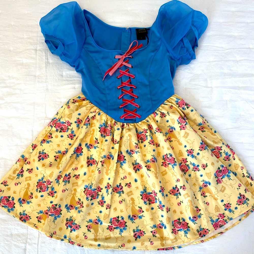 *New* Disney Snow White Her Universe Babydoll Dress 🍎 Size Small (Disneybound)